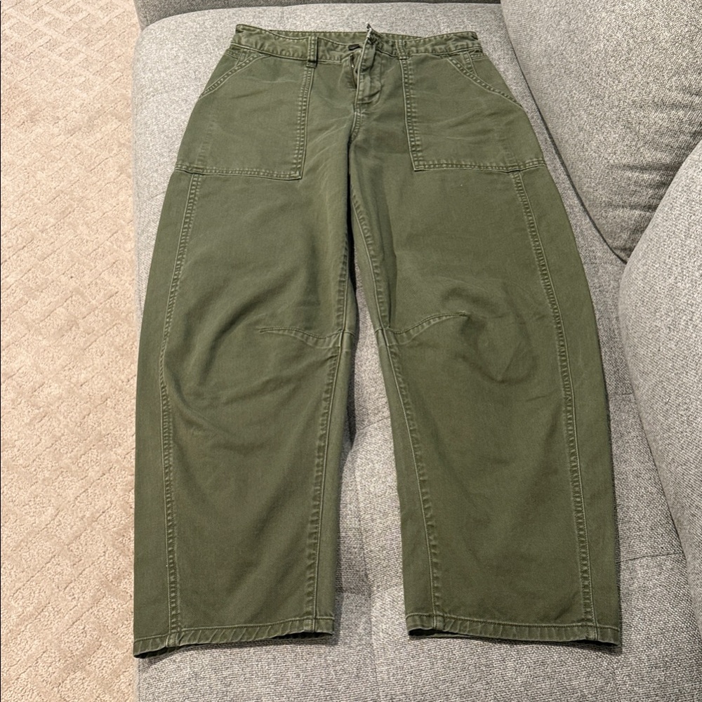 EUC - GAP Women's Barrel Leg Ankle Jeans in Olive
